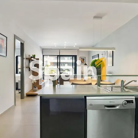 3 Bedrooms In Flamenca Village With 3 Pools, Sauna, Gym And Jacuzzi Apartment *
