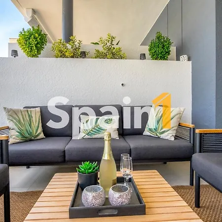 3 Bedrooms In Flamenca Village With 3 Pools, Sauna, Gym And Jacuzzi *